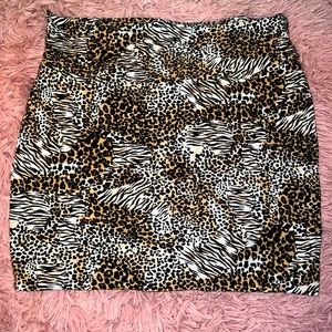 Cute animal print skirt! Stretchy! Cheetah print!